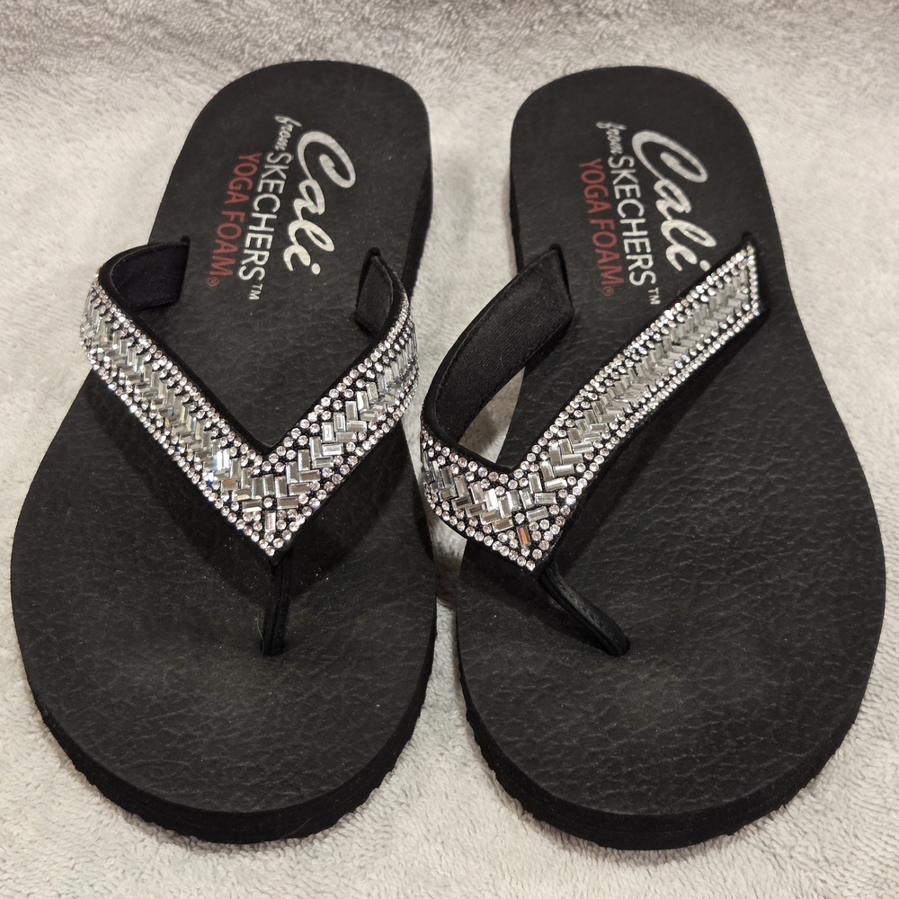 Cali From Skechers Yoga Mat Women's Black Sandals With Rhinestone